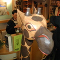 Die Giraffe schaut dabei zu ;)