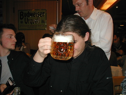 *hinter-bier-versteck* :)